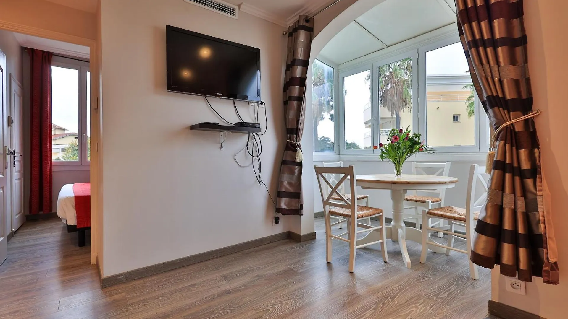 Emeraude Residence Hoteliere Juan-les-Pins Lägenhetshotell